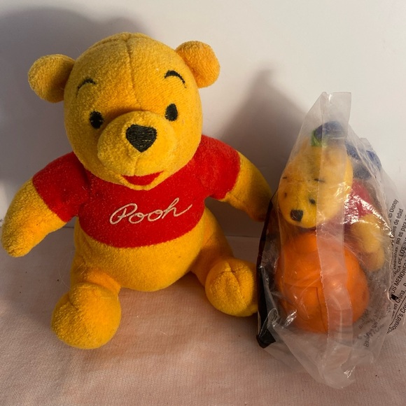 2 Vintage Disney Store Winnie the Pooh  belly rattle PLUSH McDonalds Toy mini - Picture 1 of 16